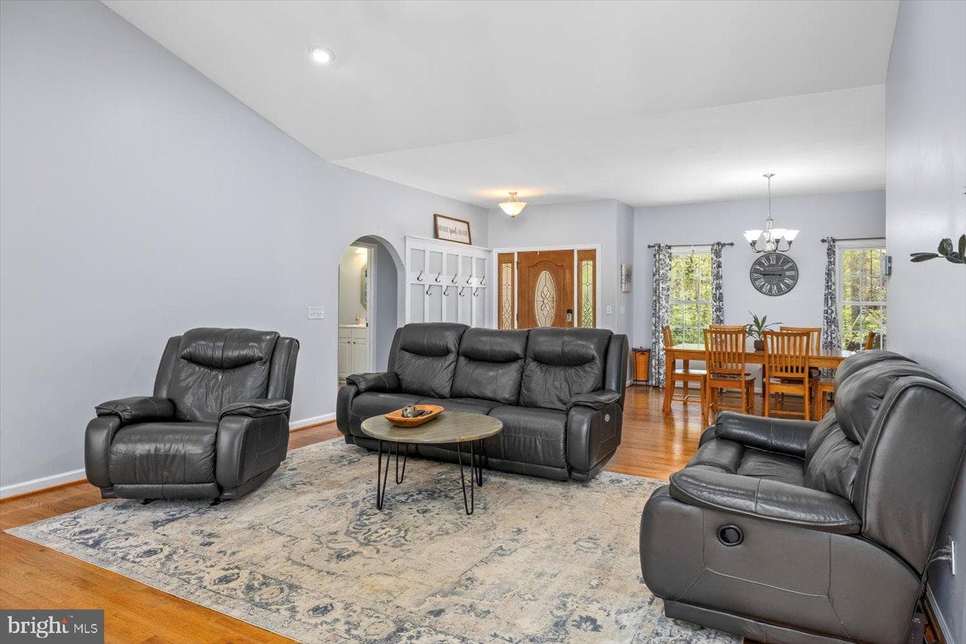 279 Carriage Lane photo 11