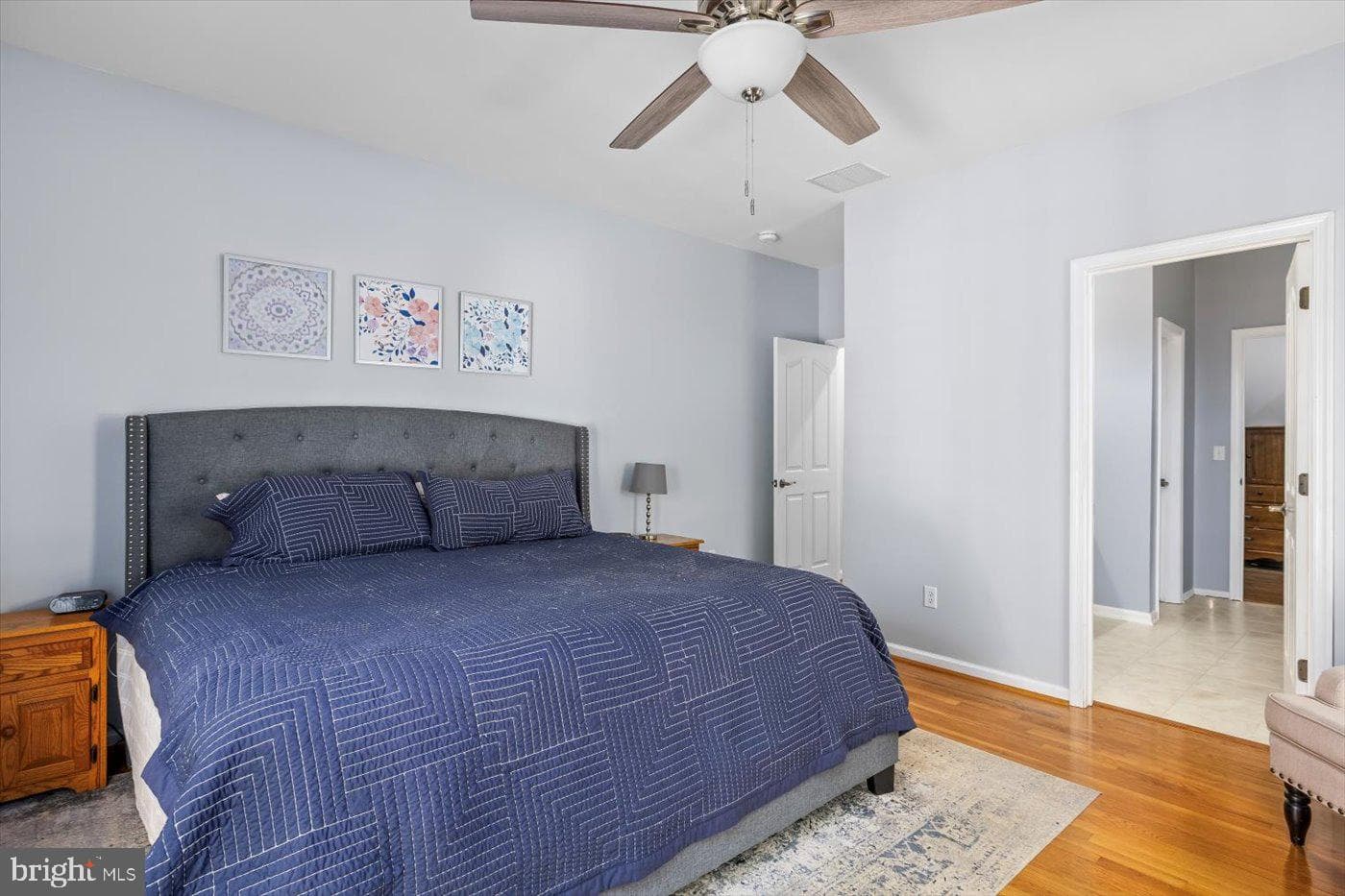 279 Carriage Lane photo 19