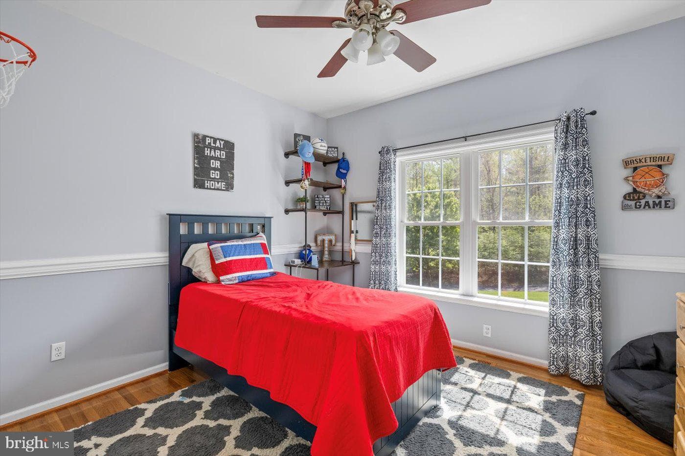 279 Carriage Lane photo 5