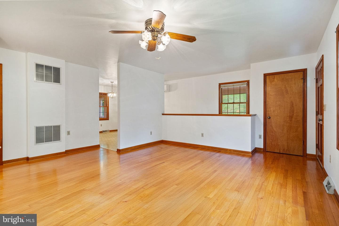 247 Rocky Hill Lane photo 8