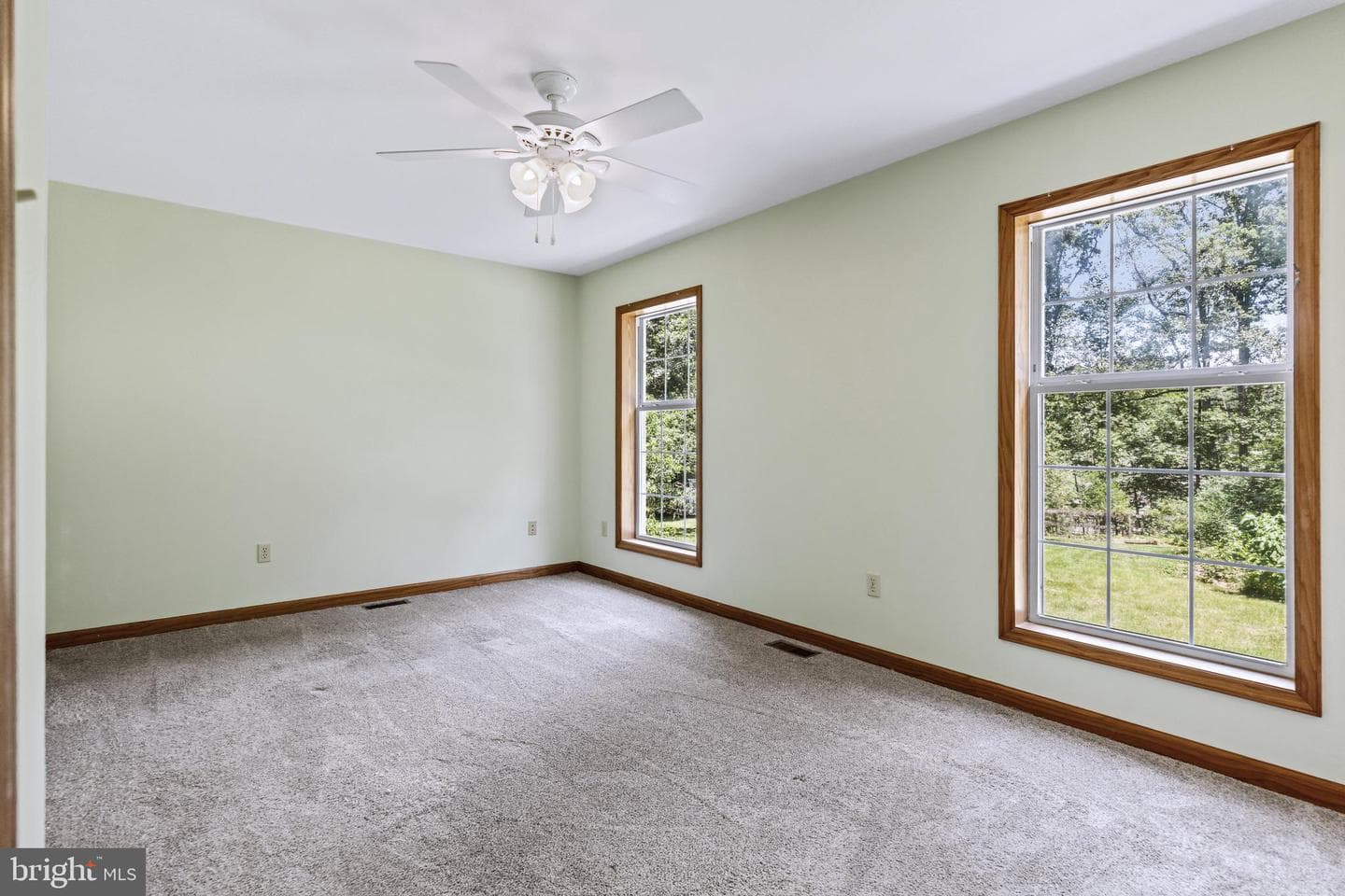 573 Liberty Lane photo 18