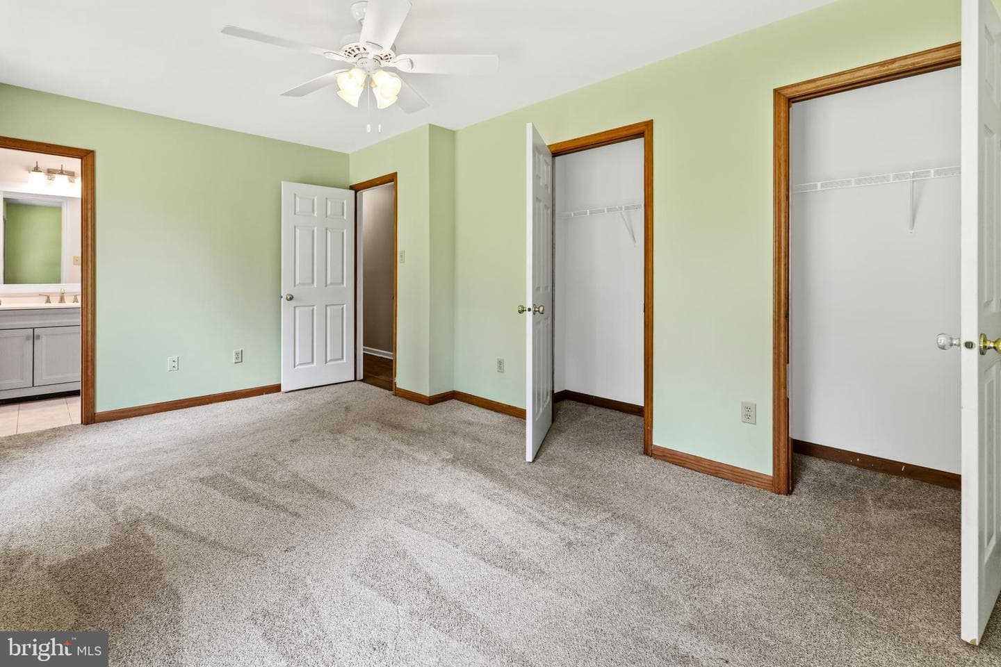 573 Liberty Lane photo 19