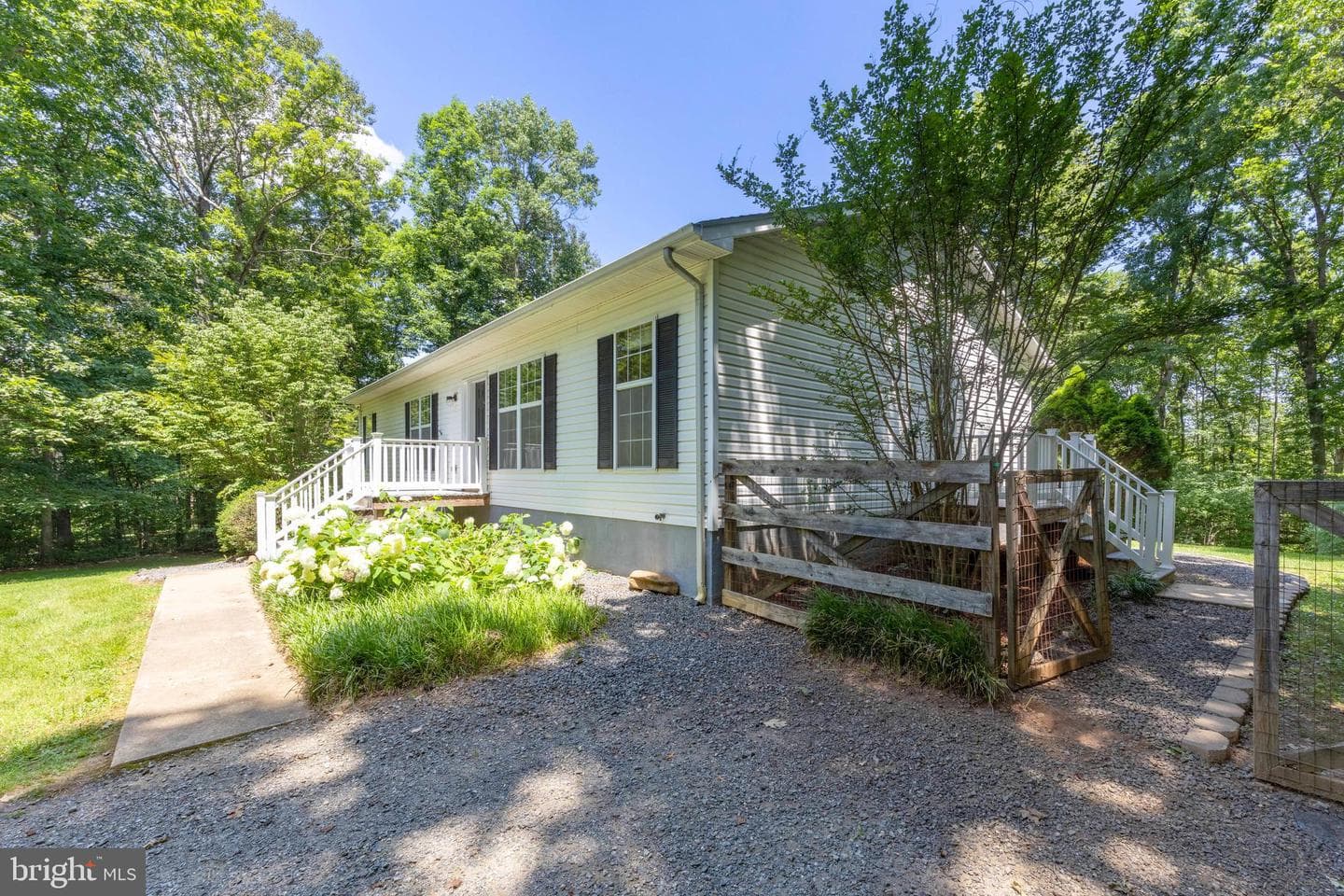 573 Liberty Lane photo 34