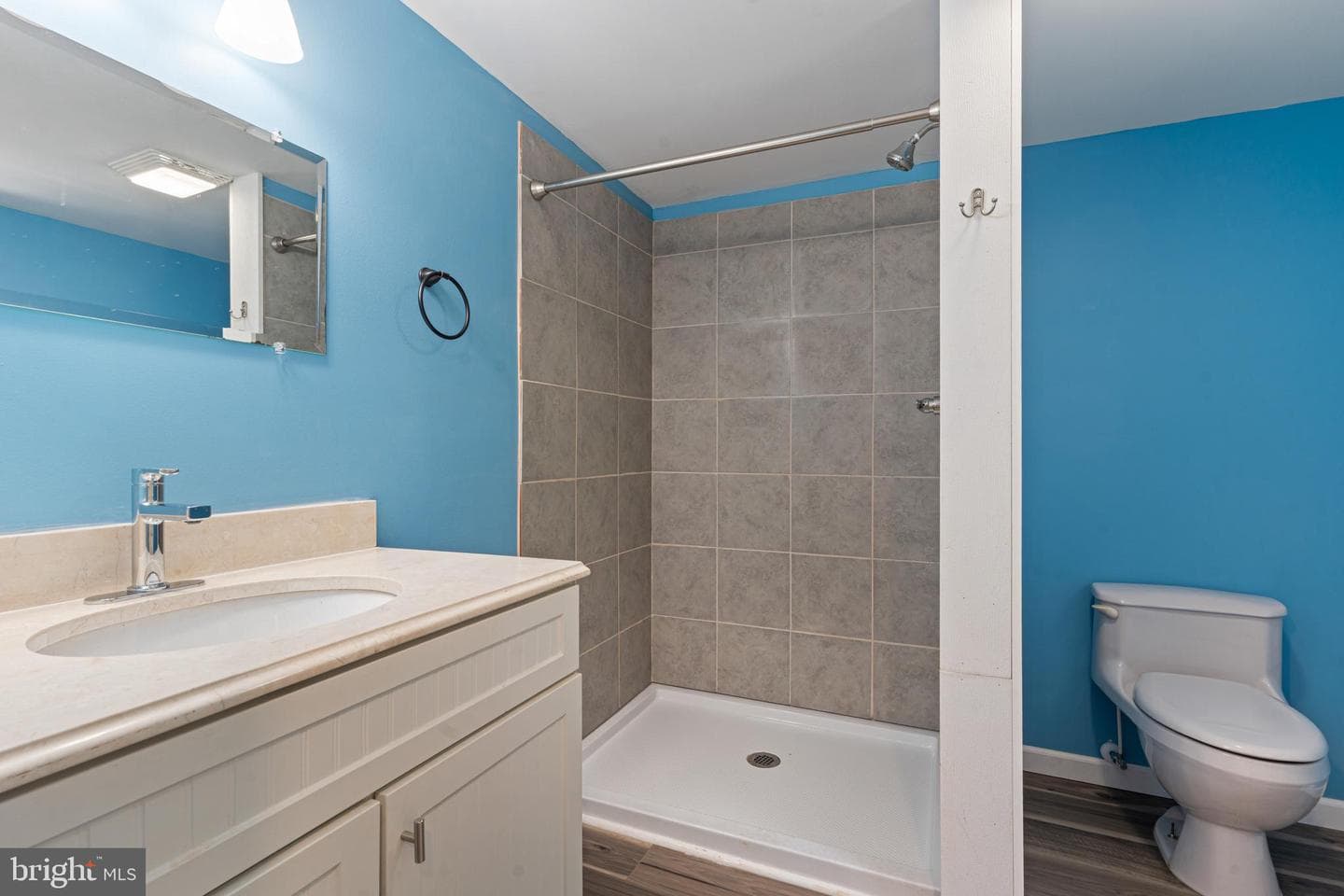 236 Laurel Drive photo 8