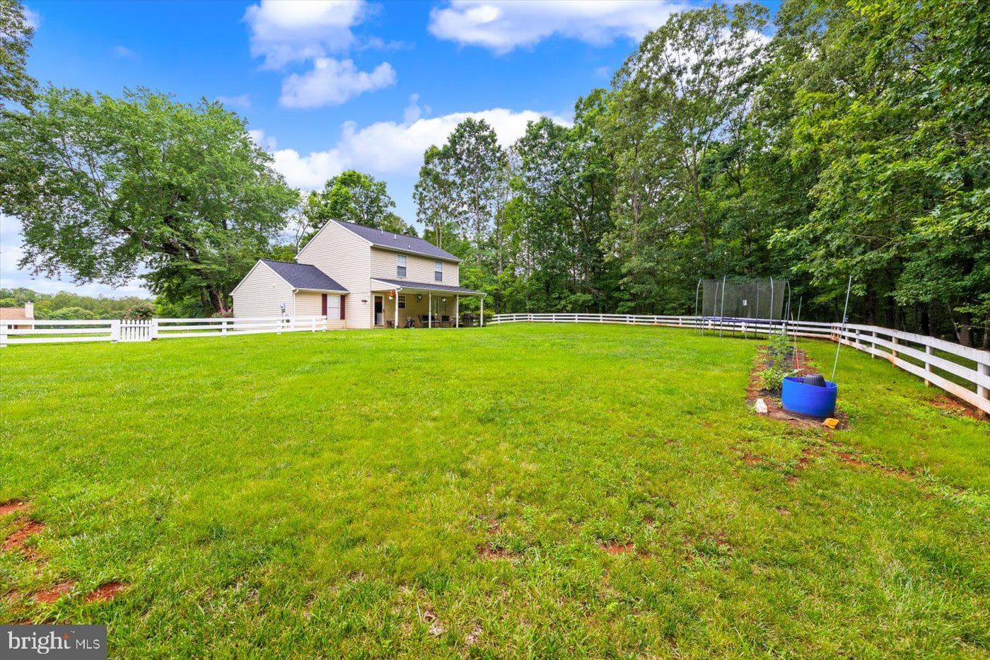319 Fox Hunters Lane photo 12