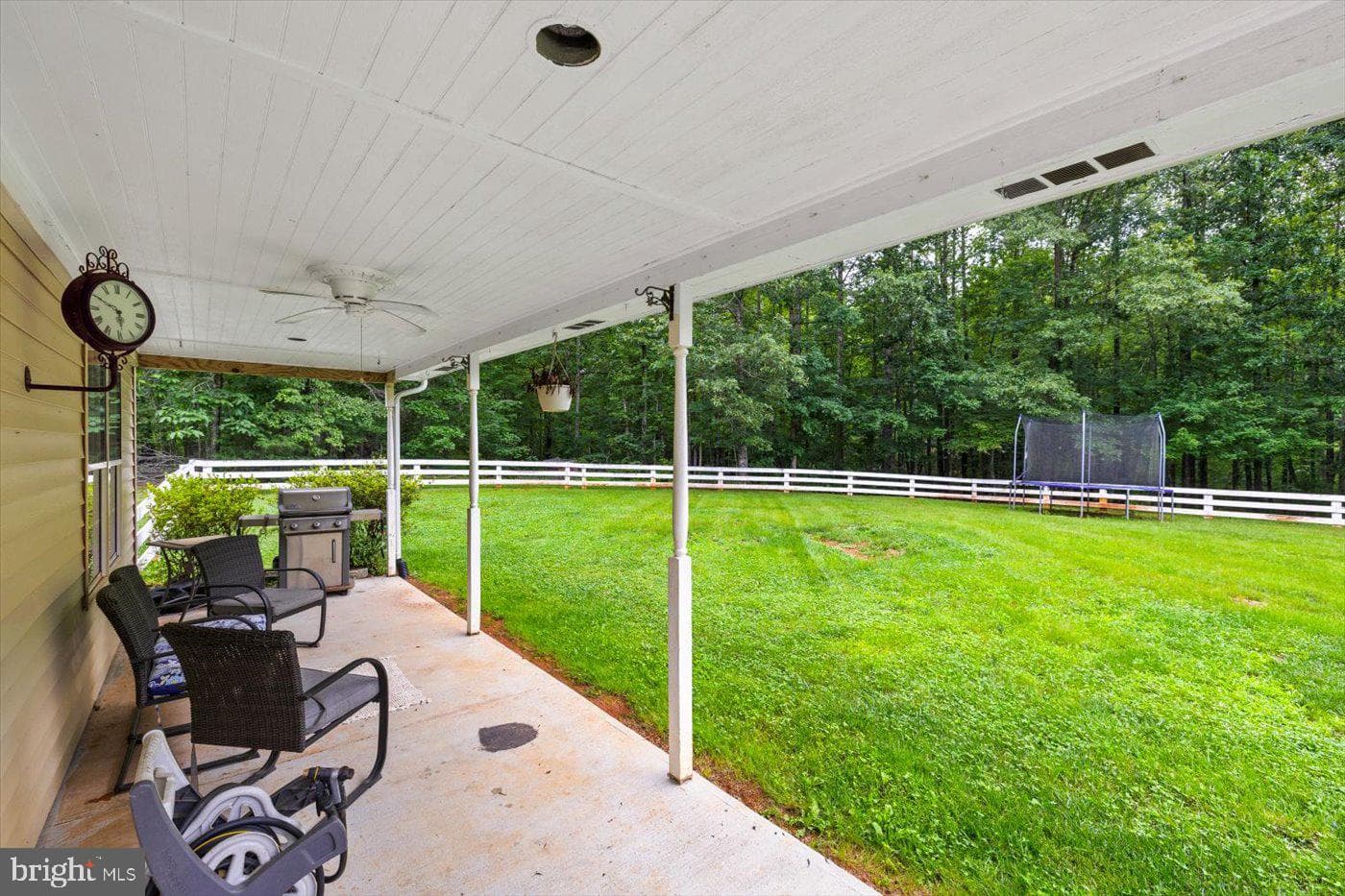 319 Fox Hunters Lane photo 13
