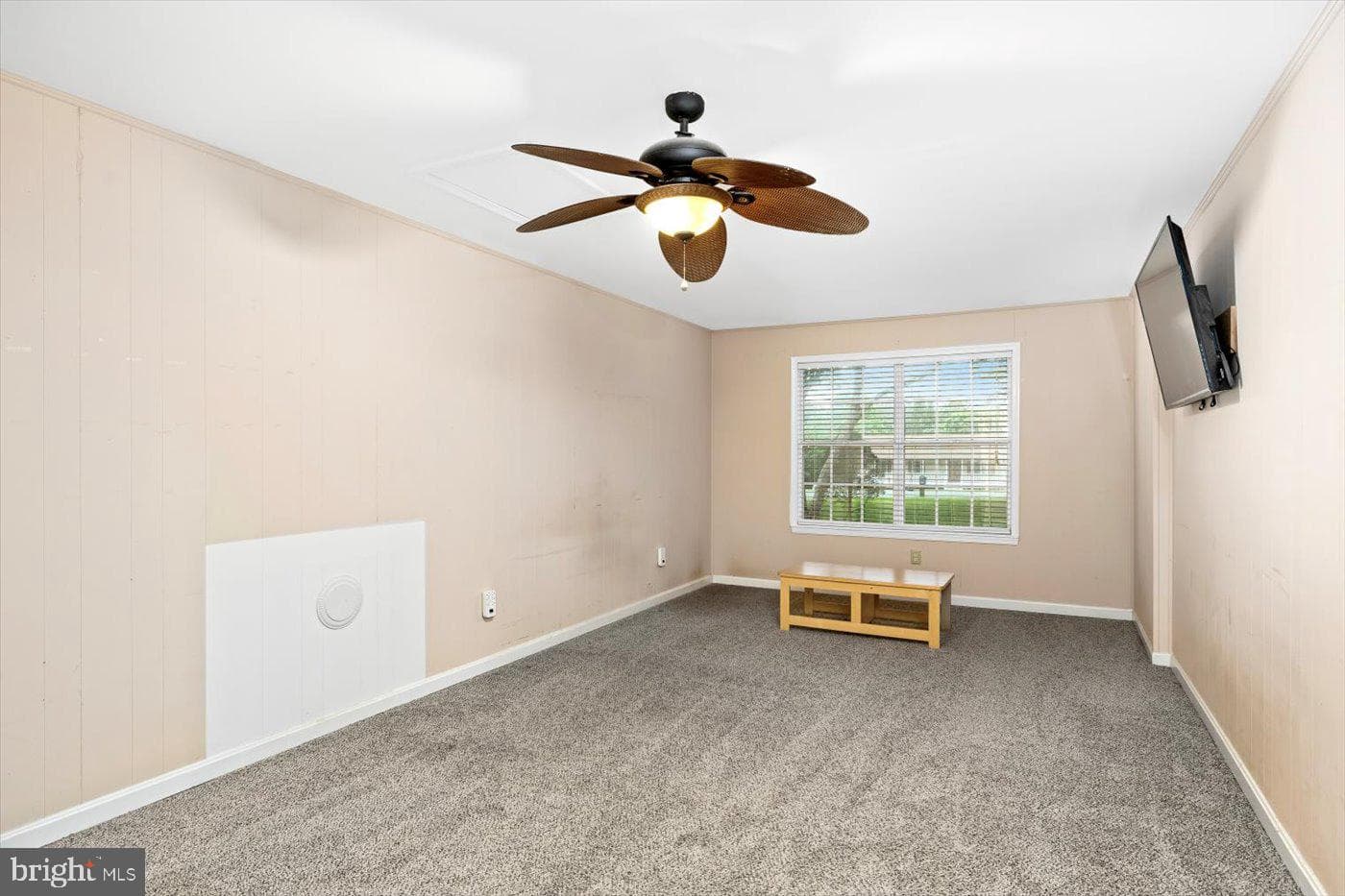 319 Fox Hunters Lane photo 29