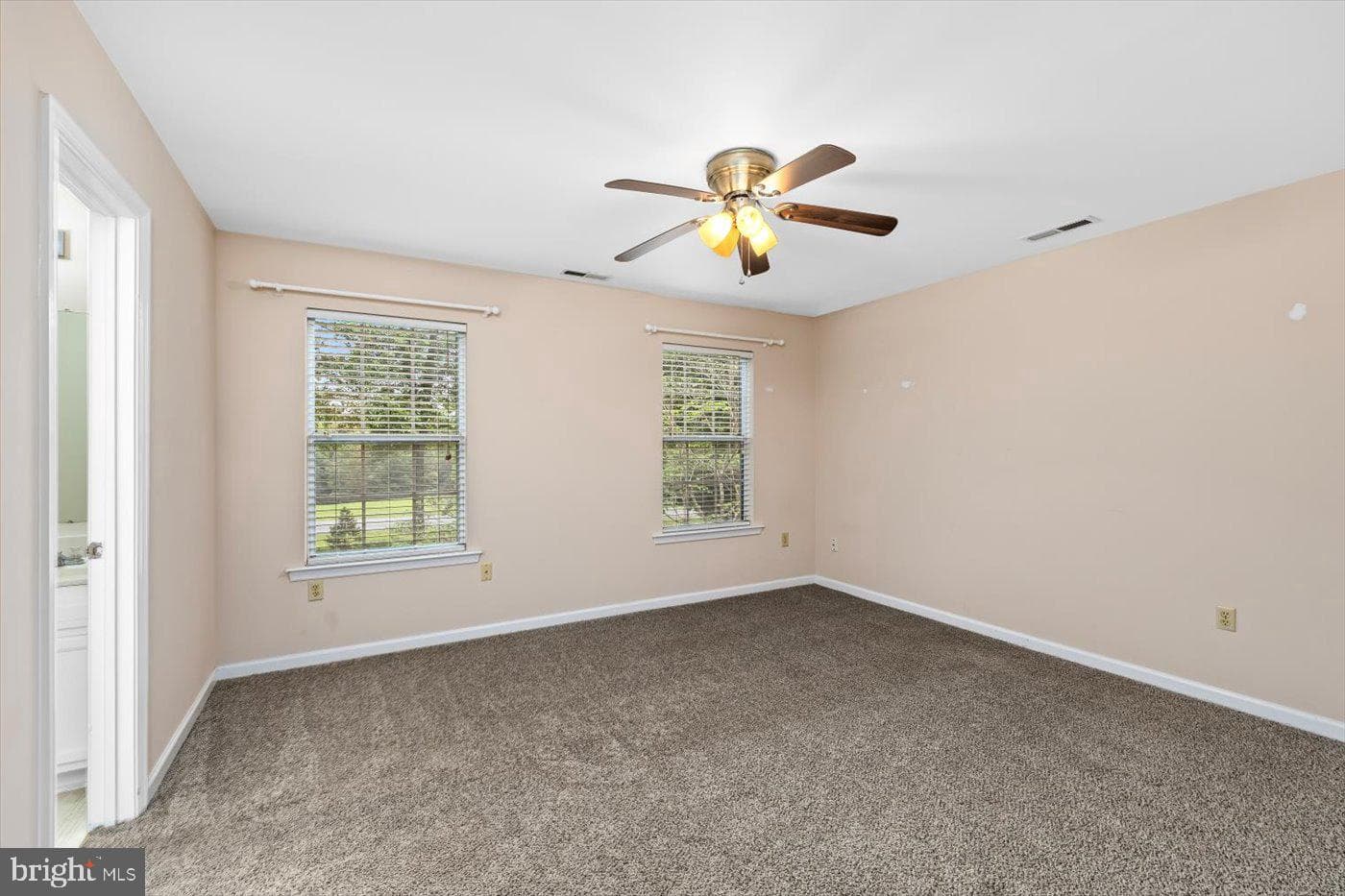 319 Fox Hunters Lane photo 35