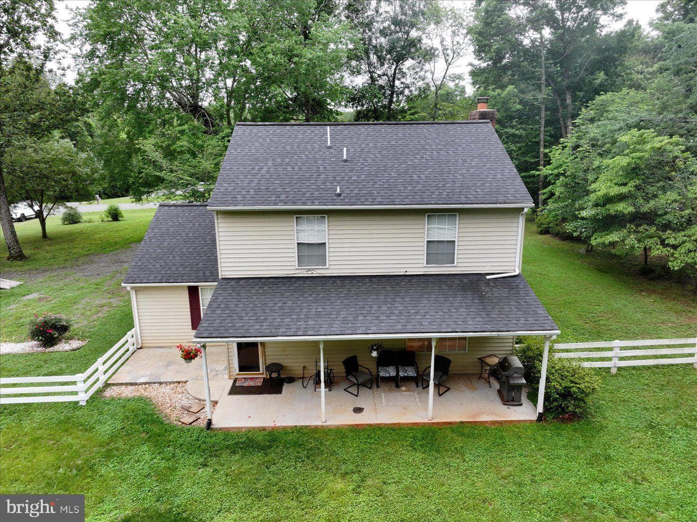 319 Fox Hunters Lane photo 46