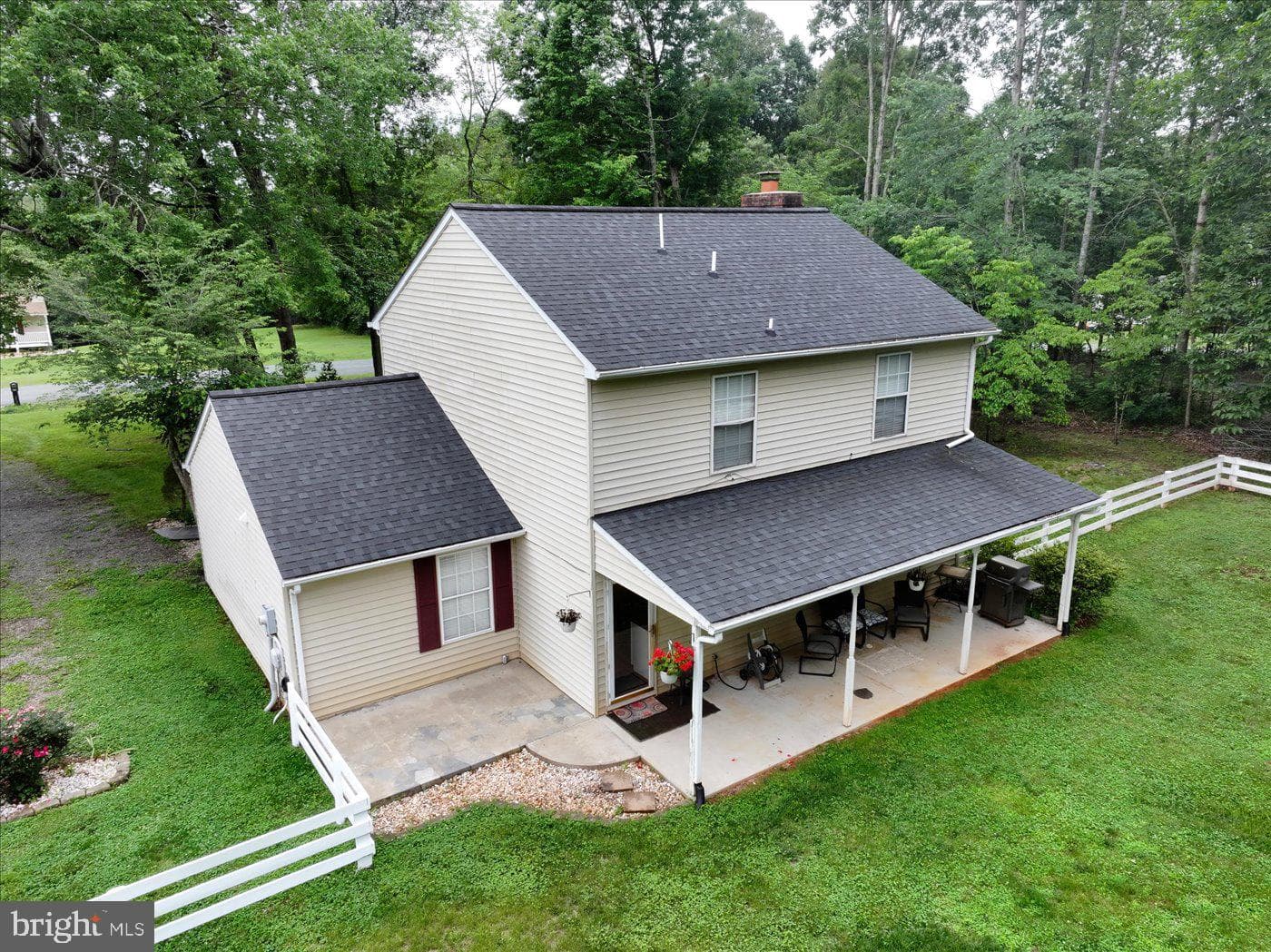 319 Fox Hunters Lane photo 47