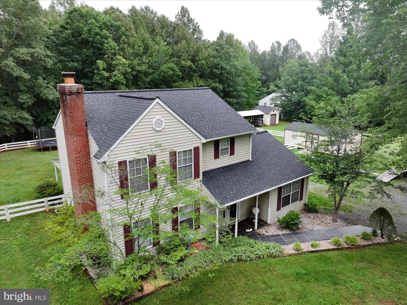 319 Fox Hunters Lane photo 48