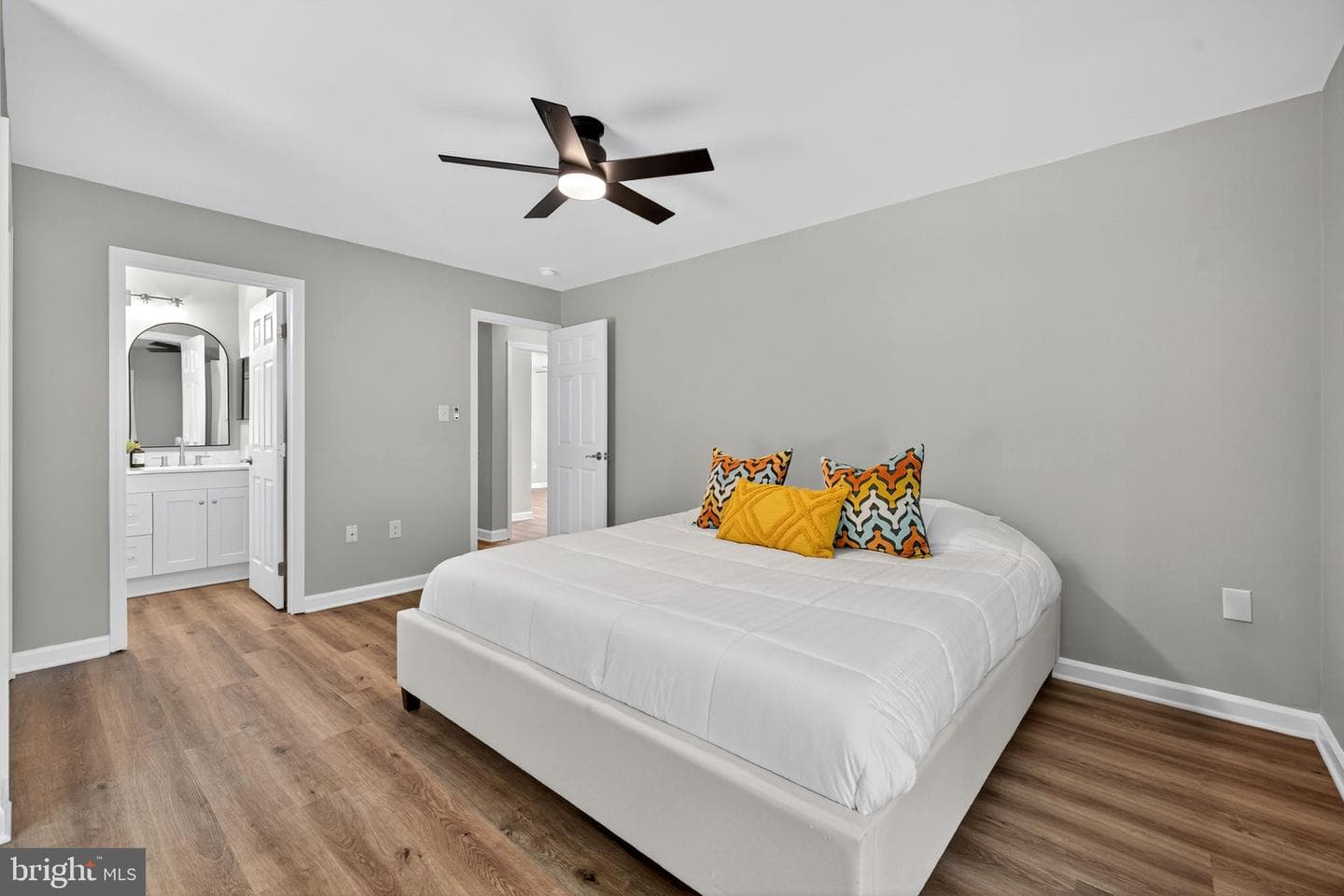 3057 Oak Park photo 38