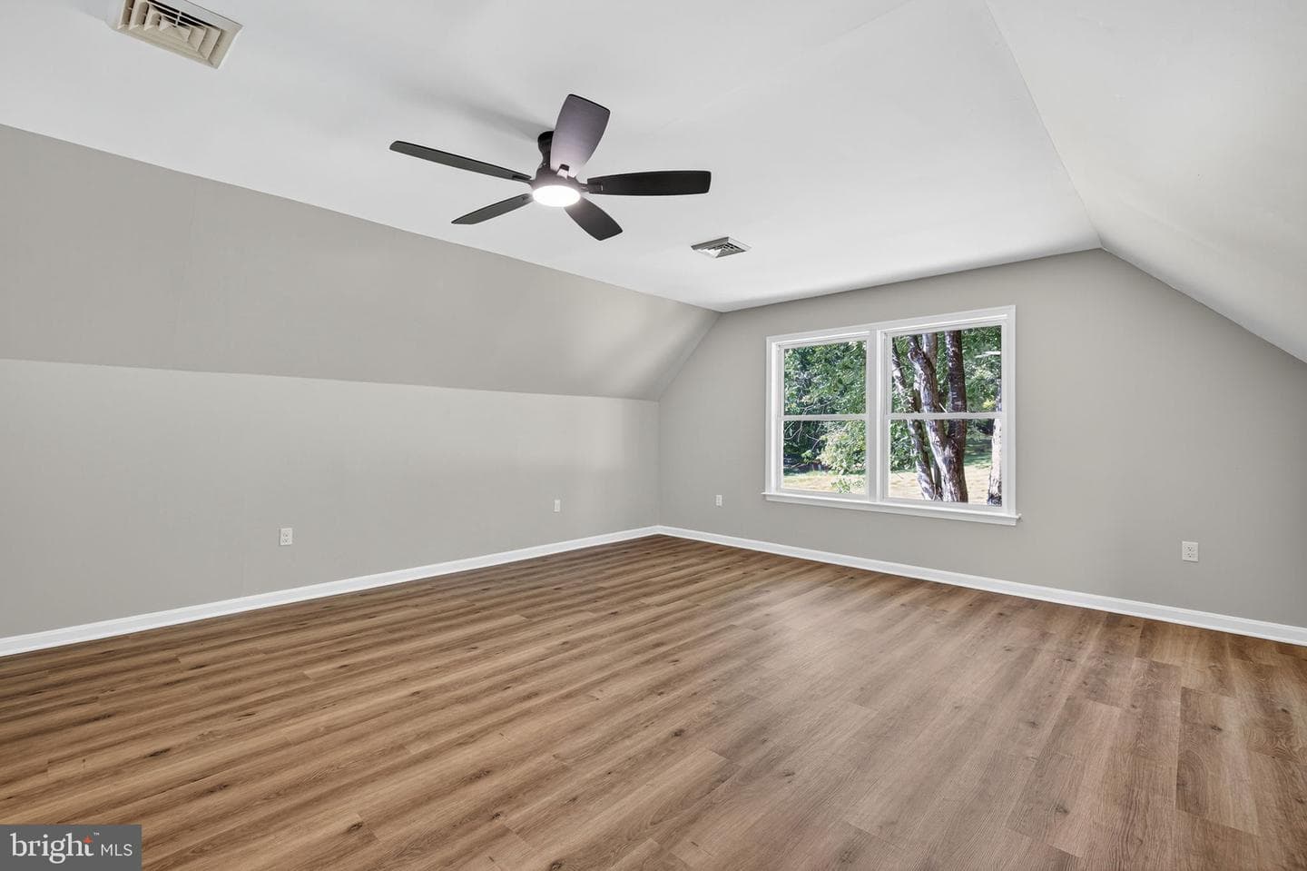 3057 Oak Park photo 49