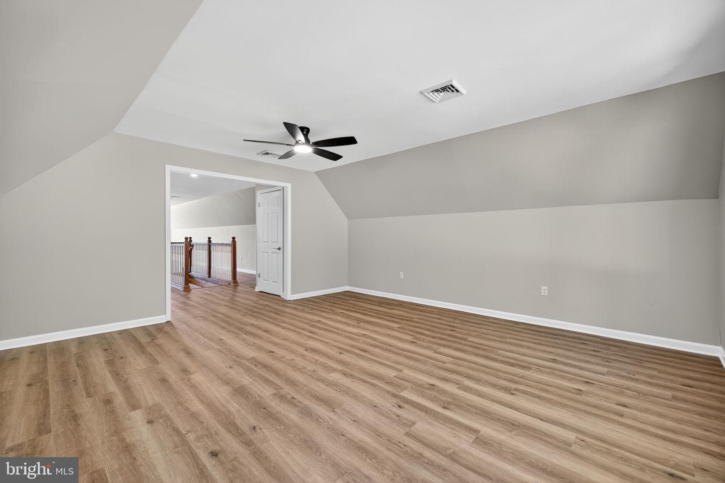 3057 Oak Park photo 50