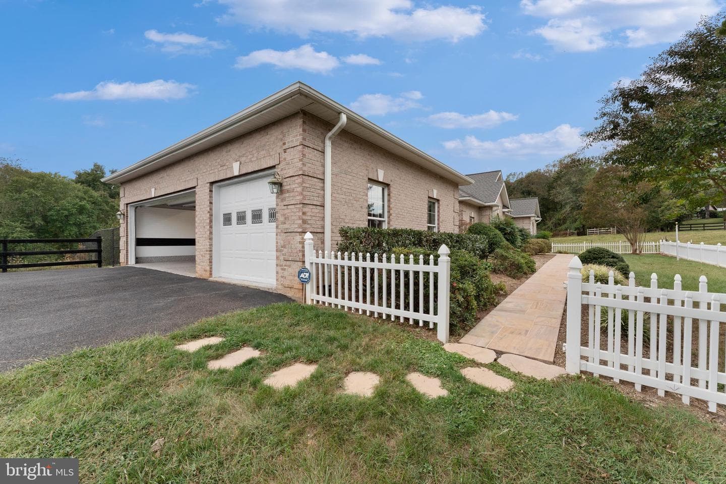 7380 W Hoover Road photo 4