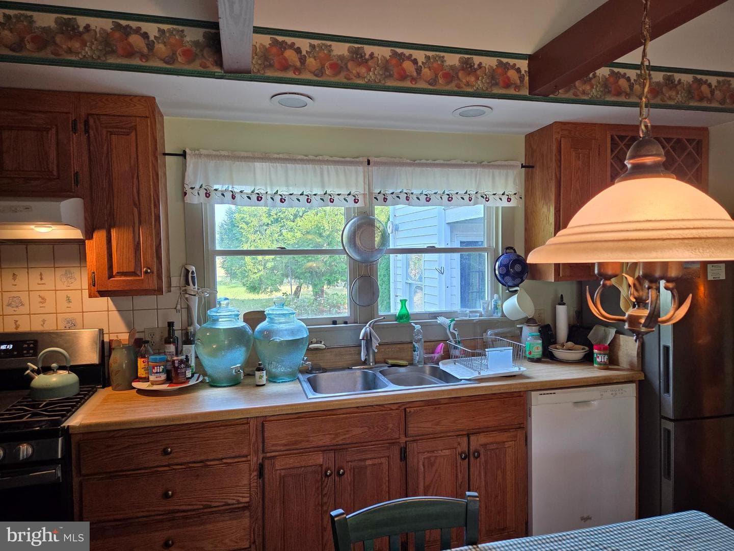 411 Meadows Lane photo 7