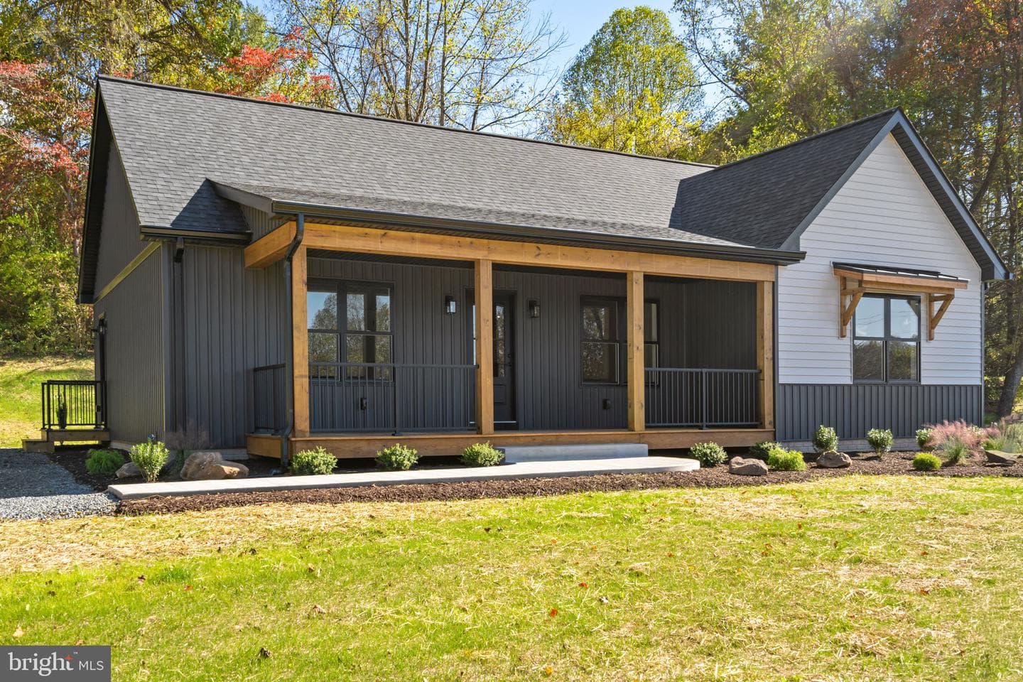 1789 Thoroughfare Road photo 3