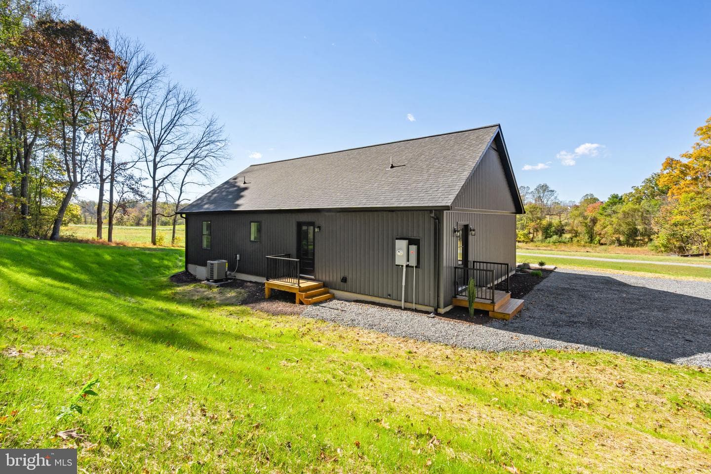 1789 Thoroughfare Road photo 30