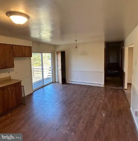 296 Goods Lane photo 3