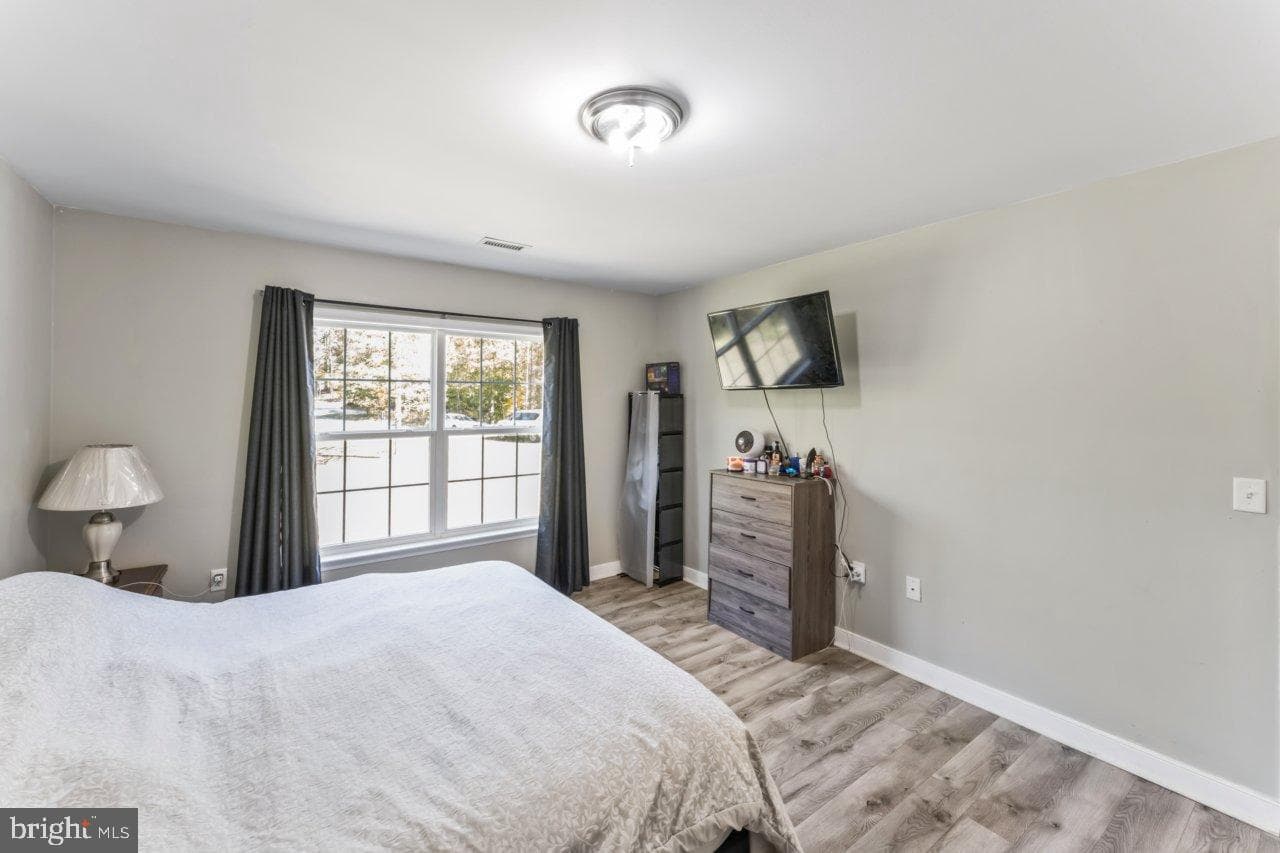 166 Bootons Lane photo 16
