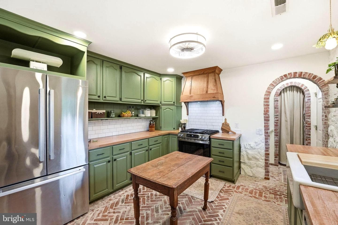 481 James City Road photo 9