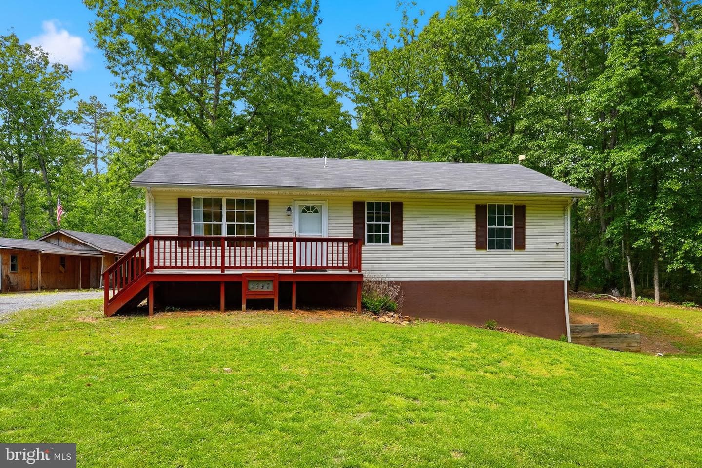 2747 Twymans Mill photo 26