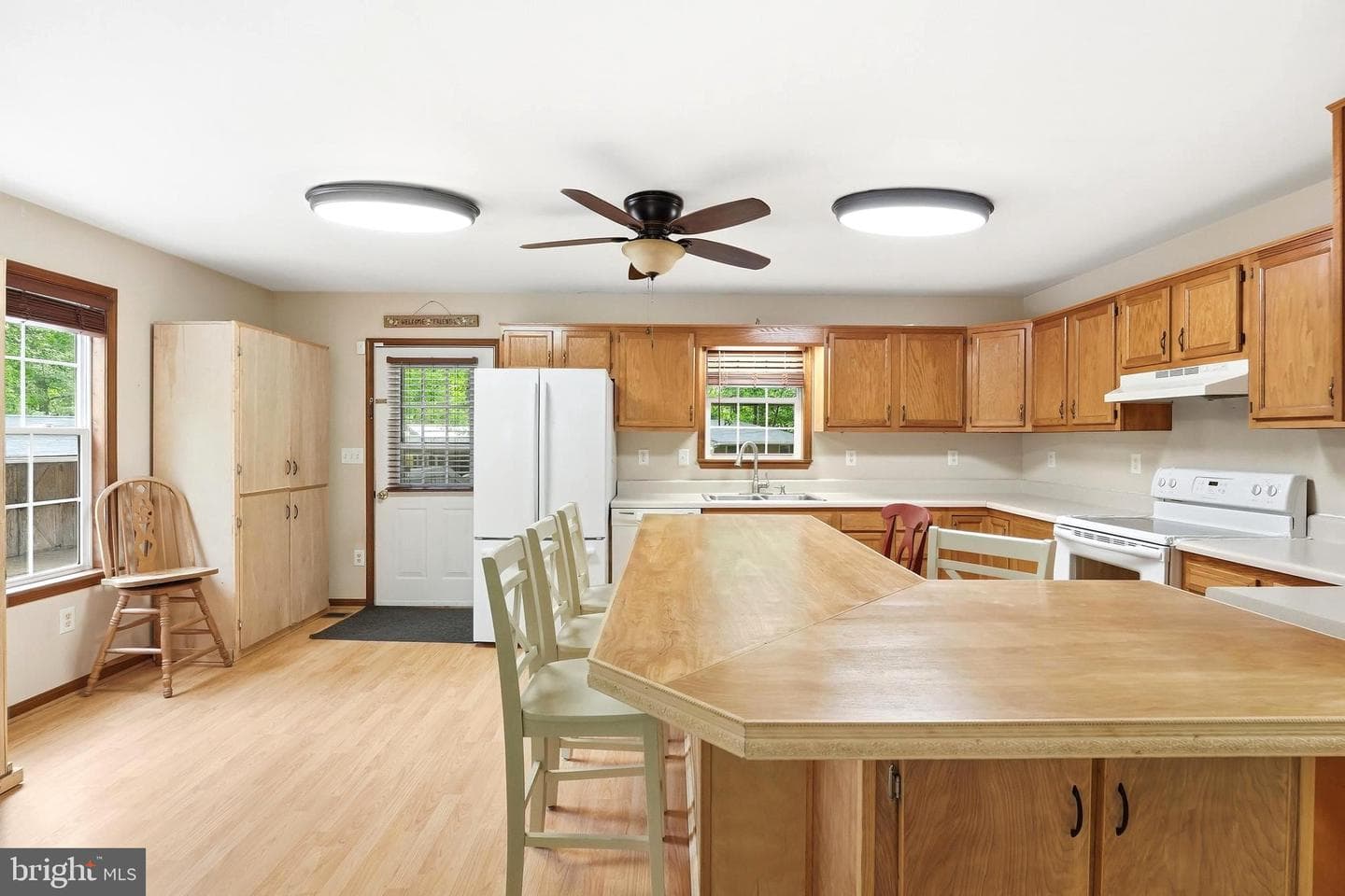 2747 Twymans Mill photo 3