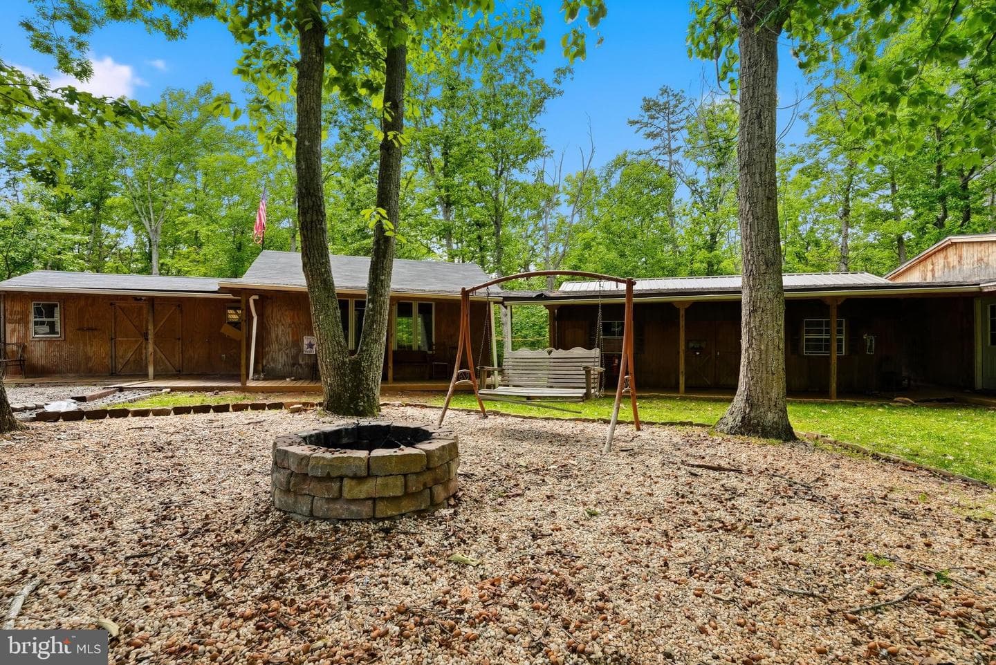 2747 Twymans Mill photo 32