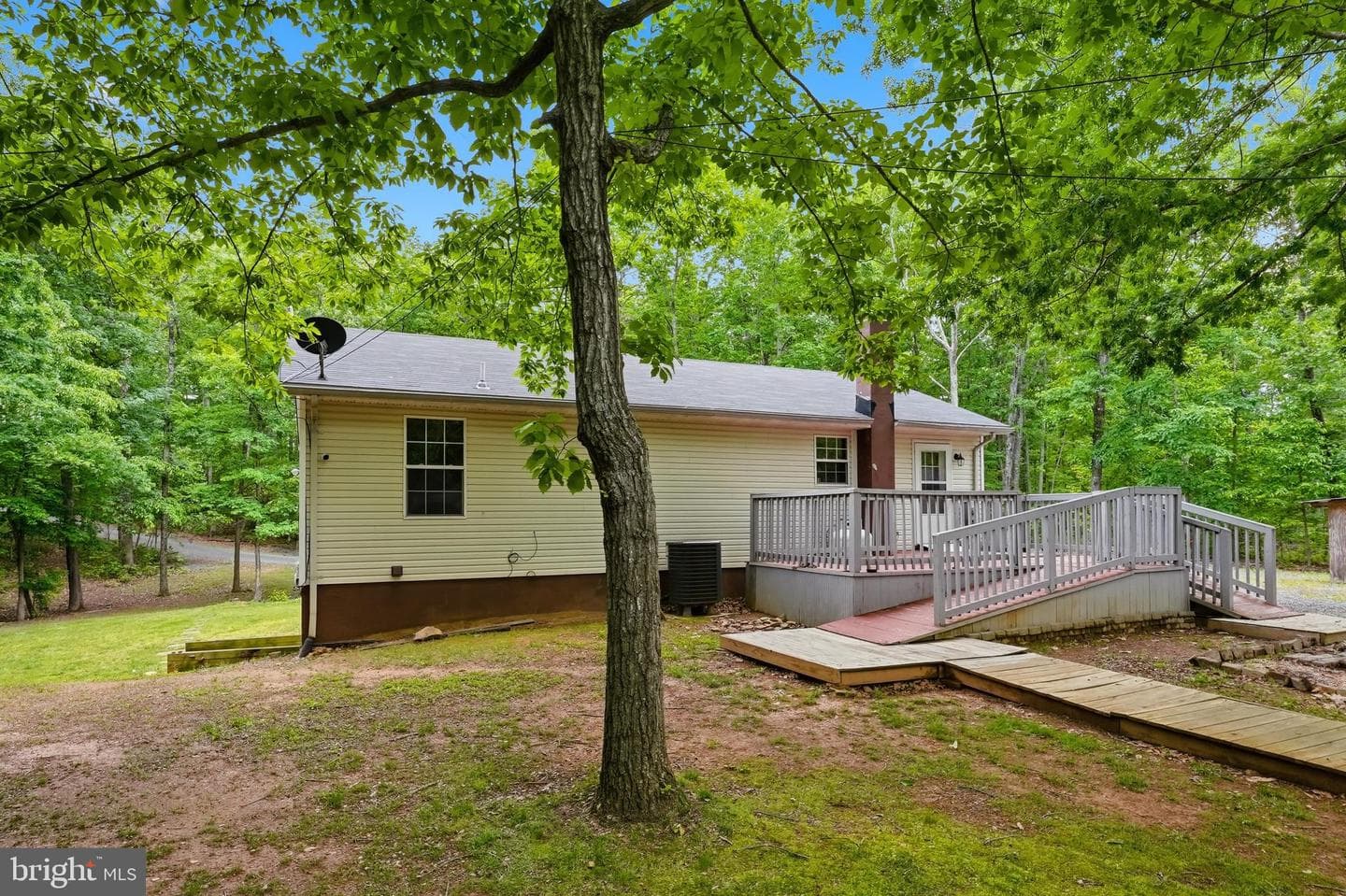 2747 Twymans Mill photo 39