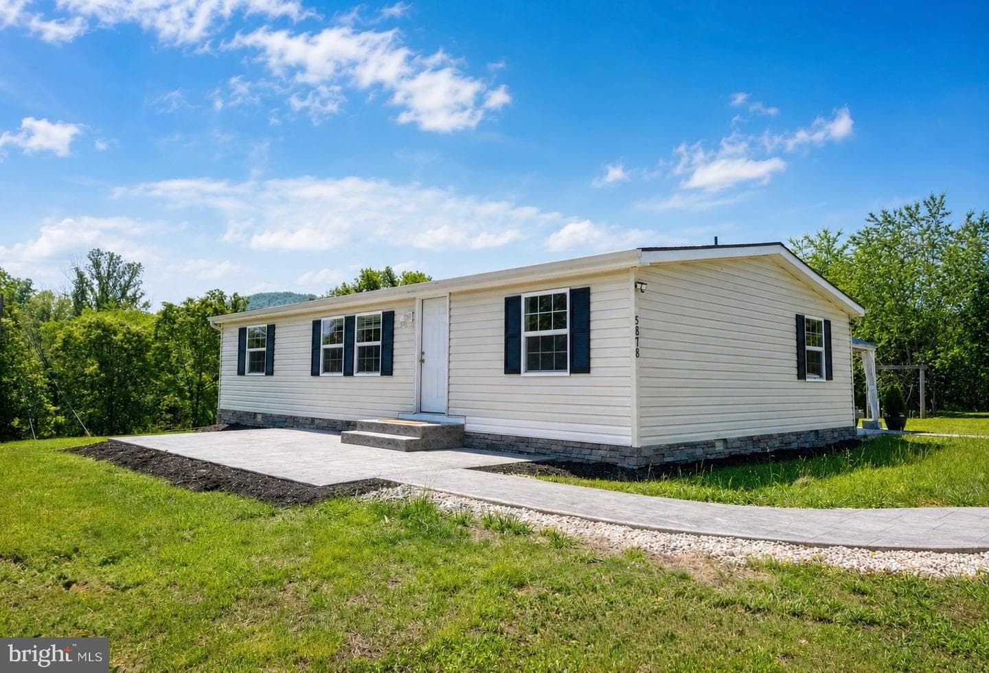 5878 N Seminole Trl, Brightwood
