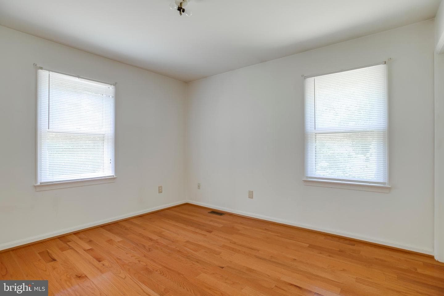 803 Weaver Hollow Road photo 12