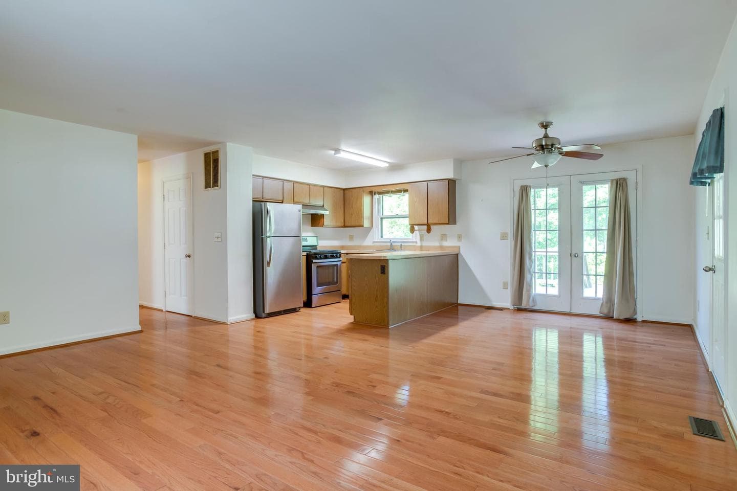 803 Weaver Hollow Road photo 3