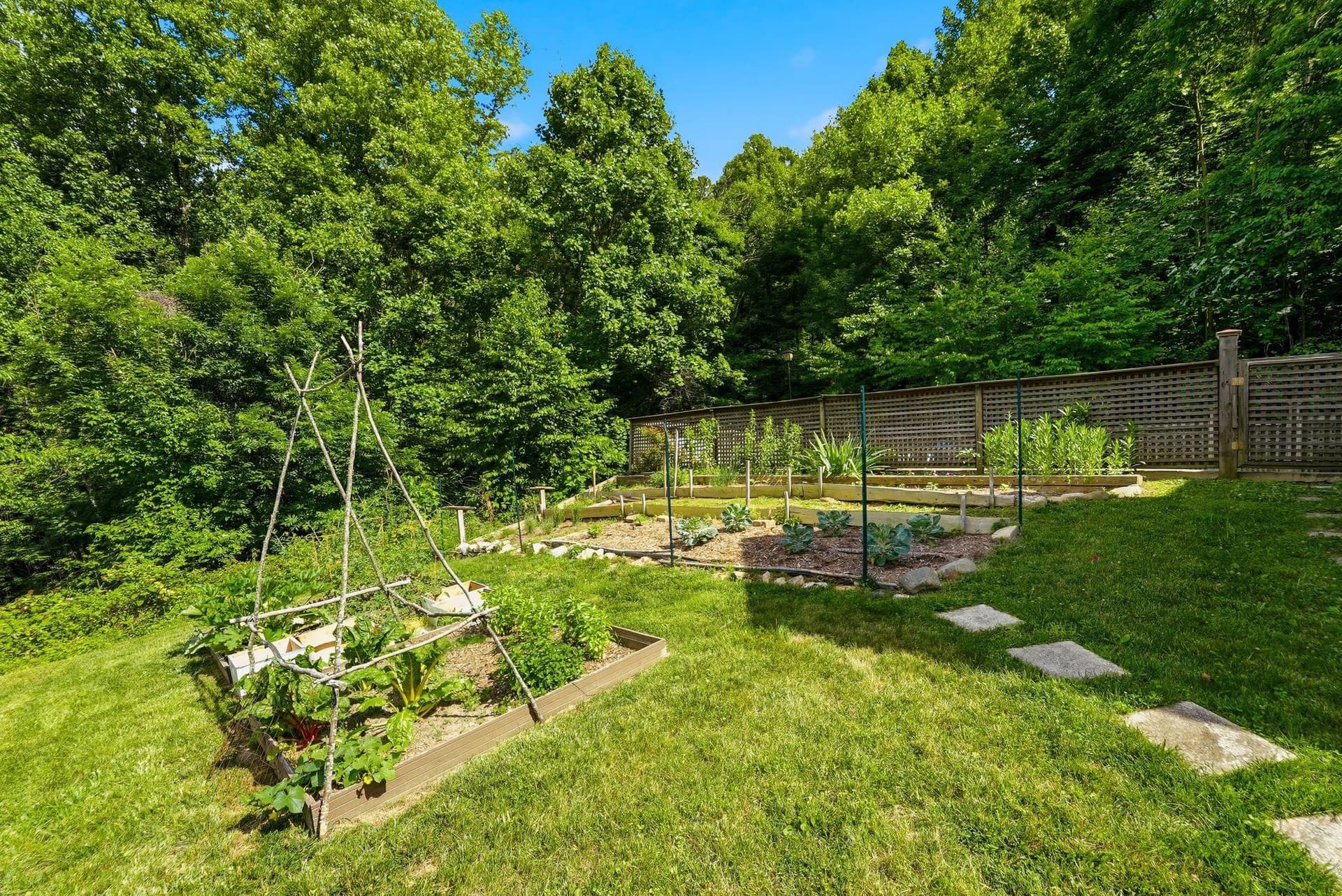 2411 Quaker Run Road photo 37