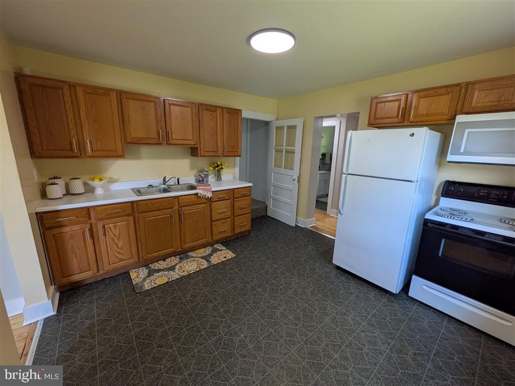 219 Skyview Lane, Aroda