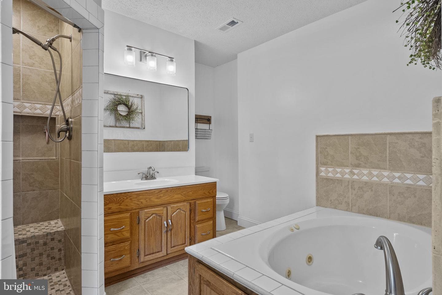 1515 Desert Road photo 24