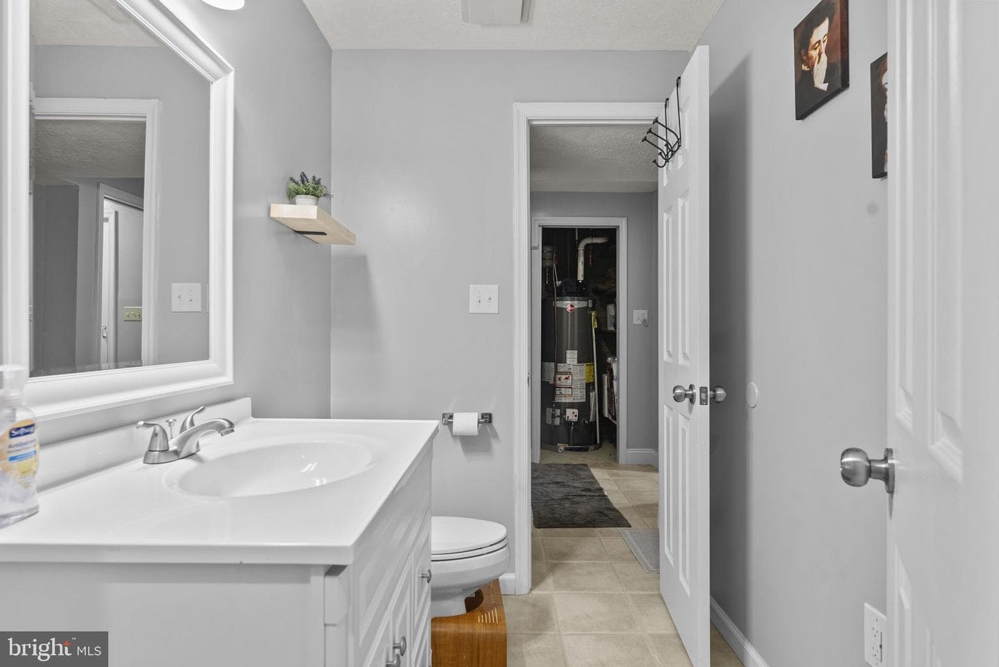 1515 Desert Road photo 32