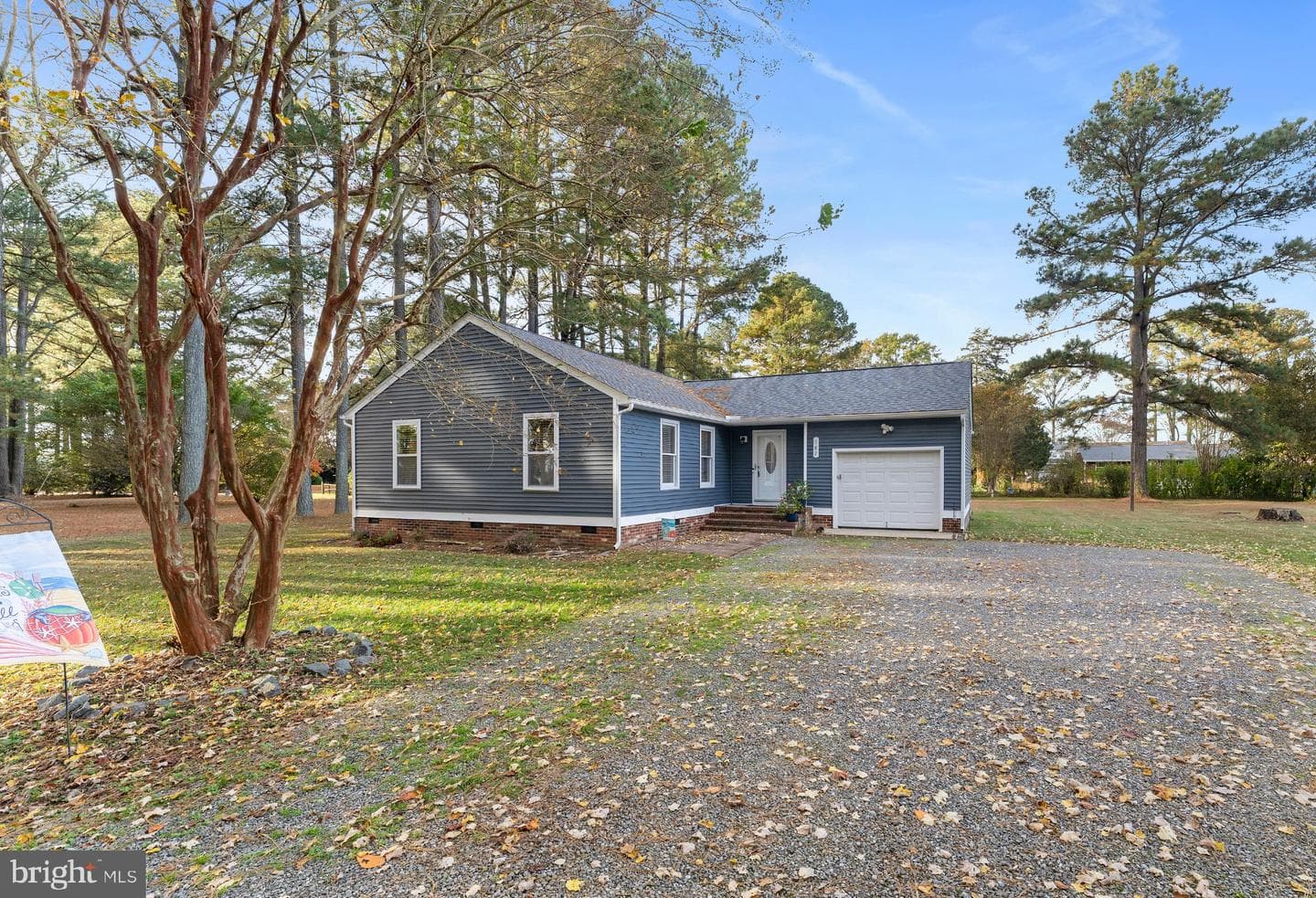 387 N Shore Circle photo 1