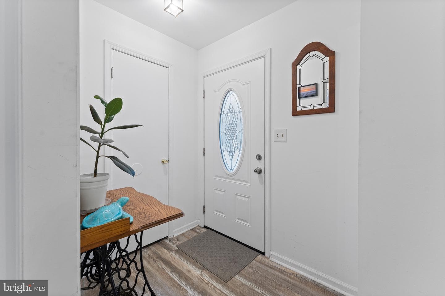 387 N Shore Circle photo 13
