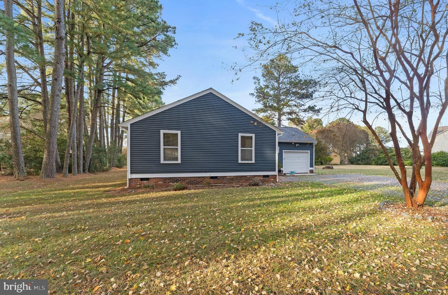 387 N Shore Circle photo 40