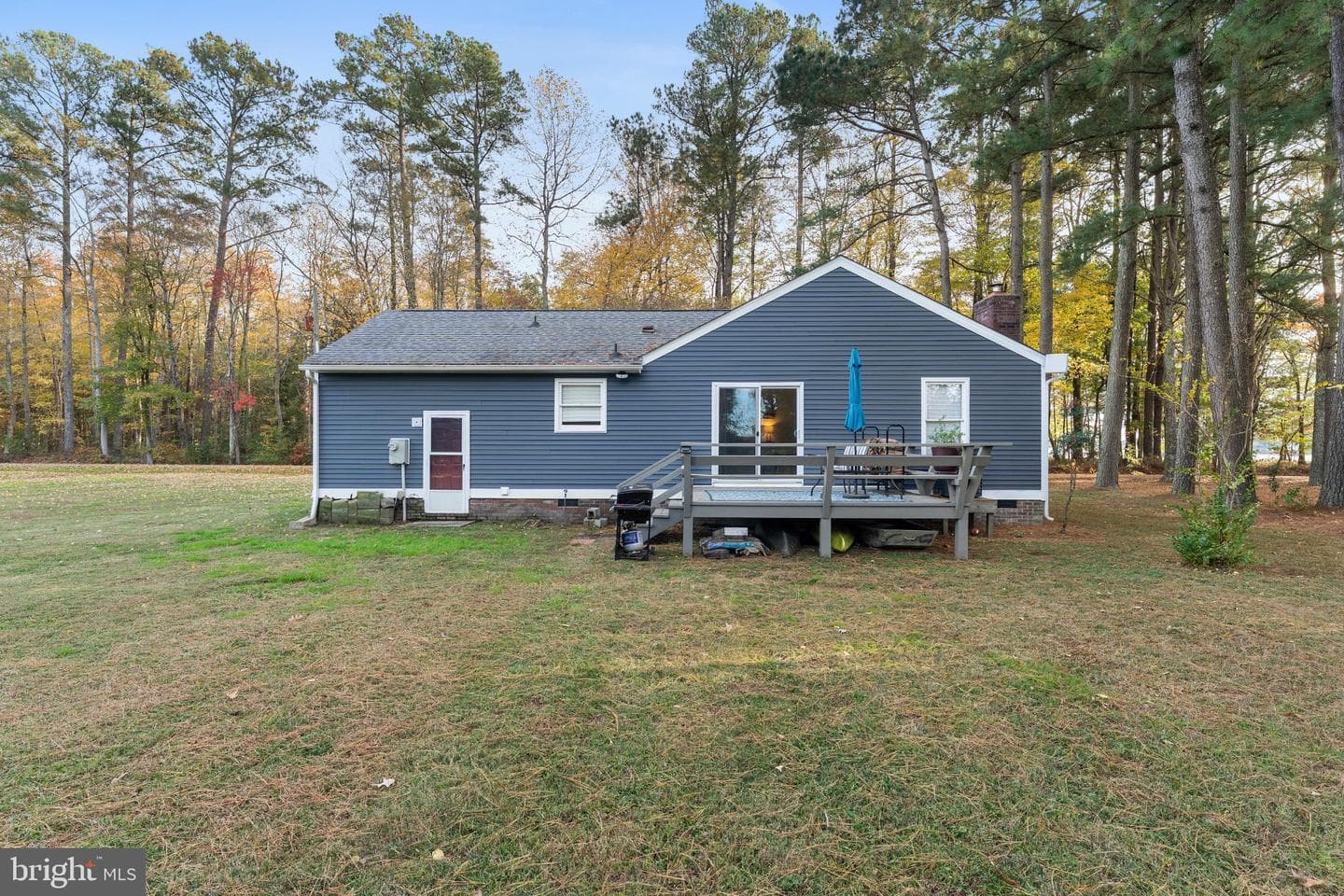 387 N Shore Circle photo 8