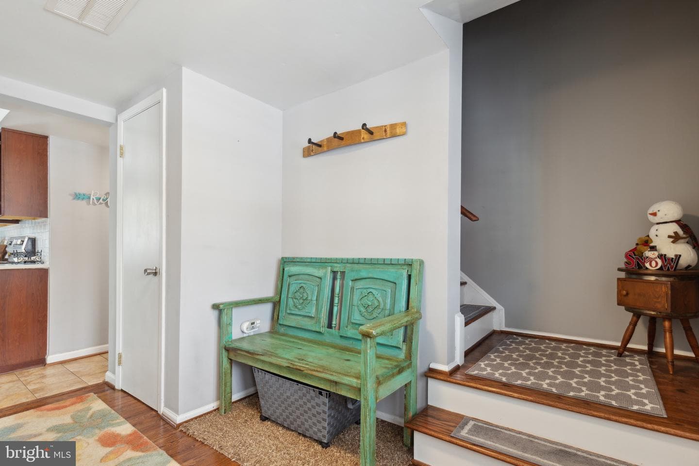 8963 Jasmine Court photo 4
