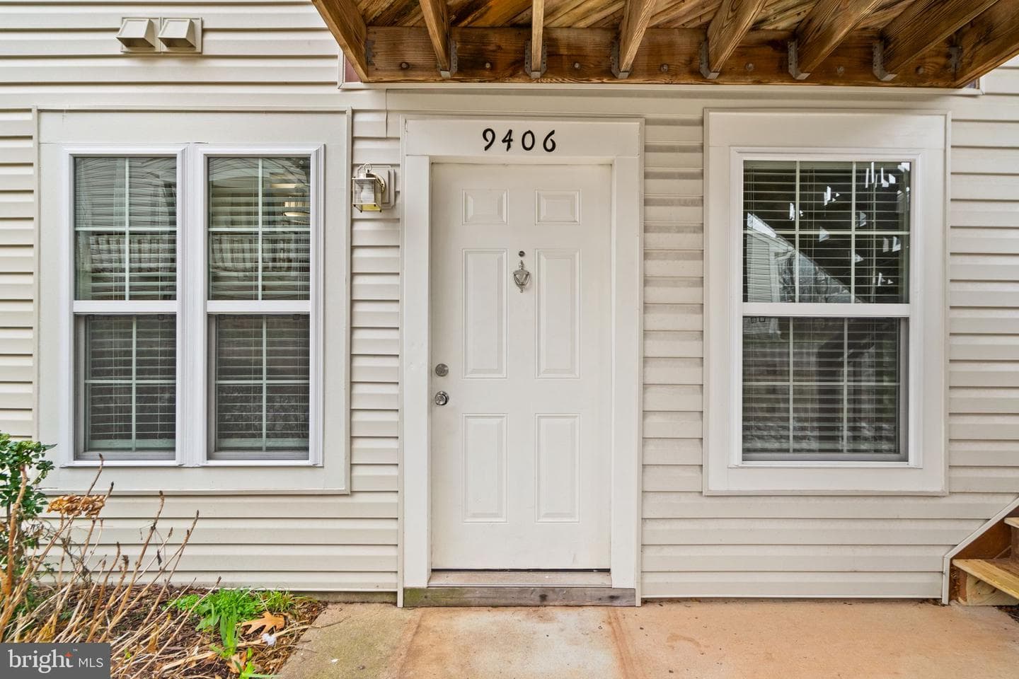9406 Scarlet Oak Drive photo 1