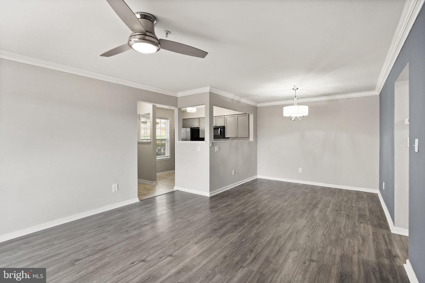9406 Scarlet Oak Drive photo 8