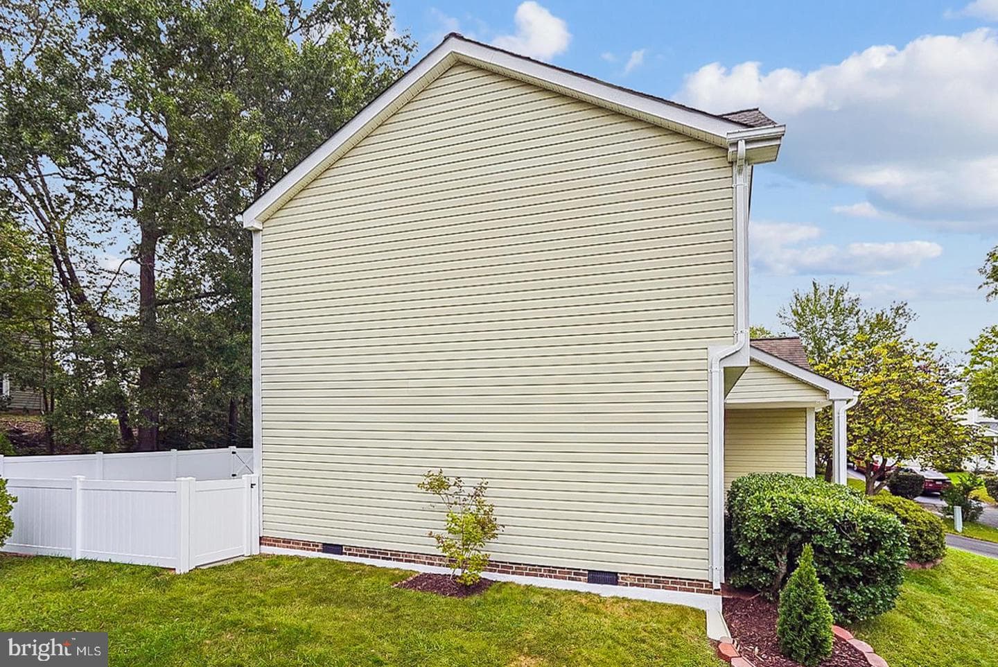 10297 Woodmont Court photo 14