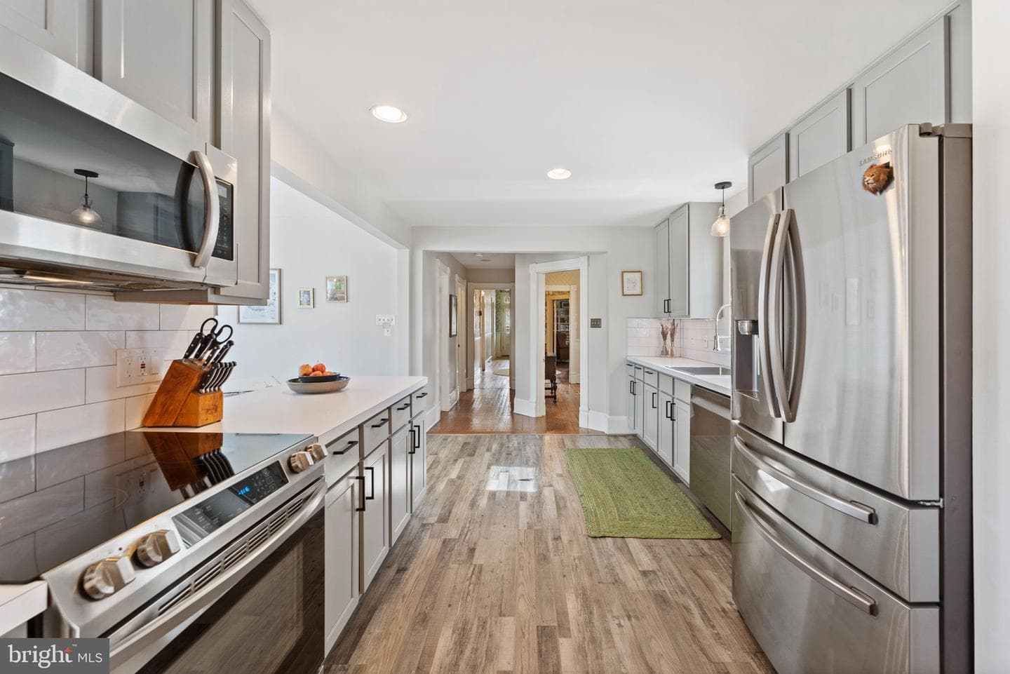 9026 Sudley Road photo 32
