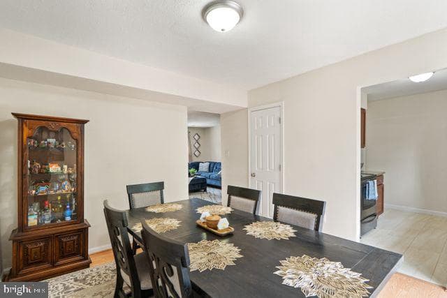 9008 Patterson Place photo 11