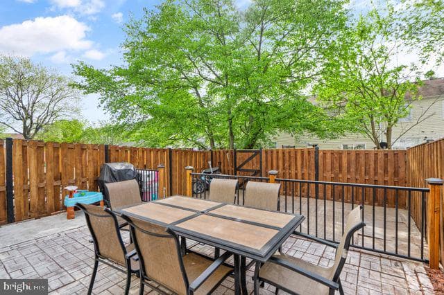9008 Patterson Place photo 26