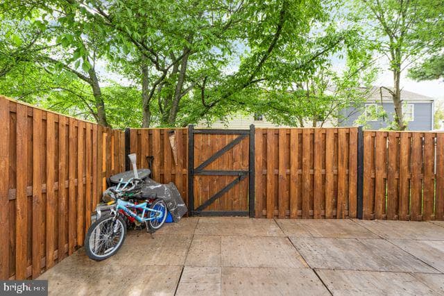 9008 Patterson Place photo 27