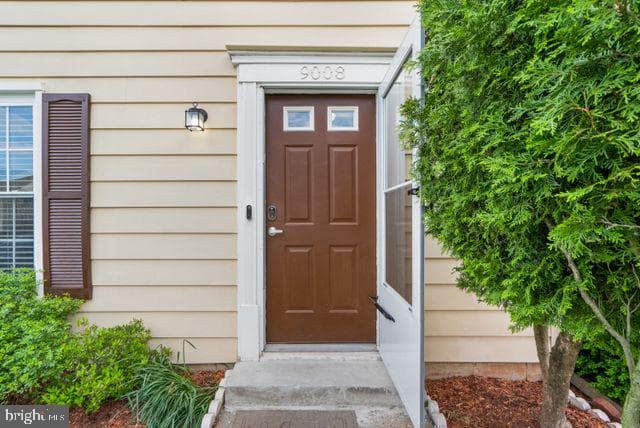 9008 Patterson Place photo 3