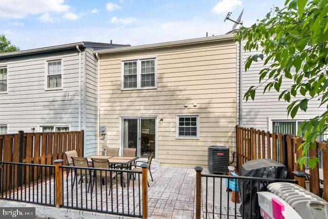 9008 Patterson Place photo 31